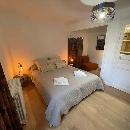 Aux Portes Du Mont Anis Le Puy-en-Velay Extérieur photo